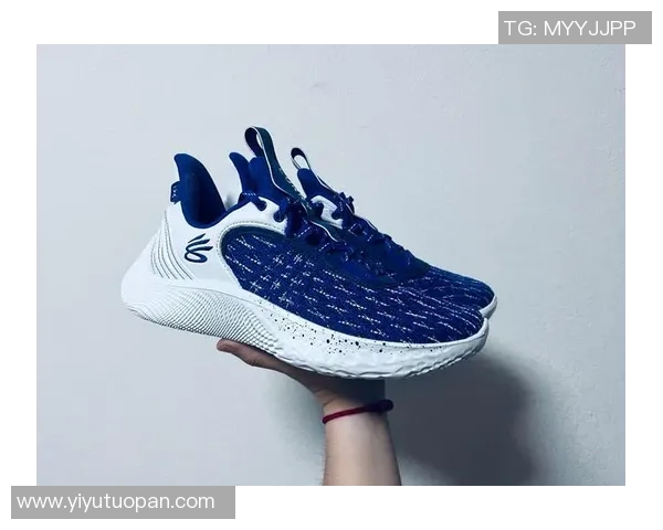 足球明星签名鞋价格揭秘 你知道这些鞋子值多少钱吗